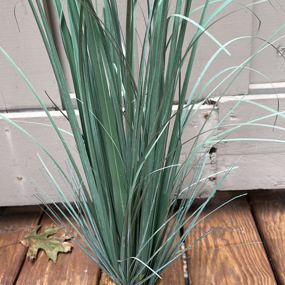 Faux Sea Grass Decor With Nautical Rope Base 20”High x 3” Diameter - Picture 2 of 6